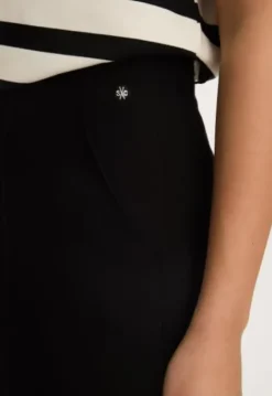 Froukje Broek Broeken