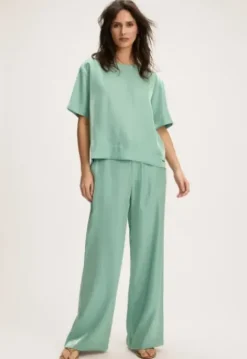 Discount Kahliya Blouse Blouses