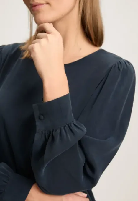 Hot Kiyani Blouse Blouses