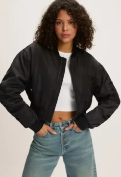 Online Meggy Jas Jassen