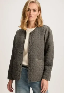 Hot Milla Jack Jassen