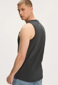 Hot Moker T-Shirt T-shirts