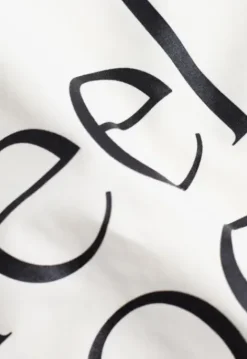 Hot Sami T-shirt T-shirts & Tops